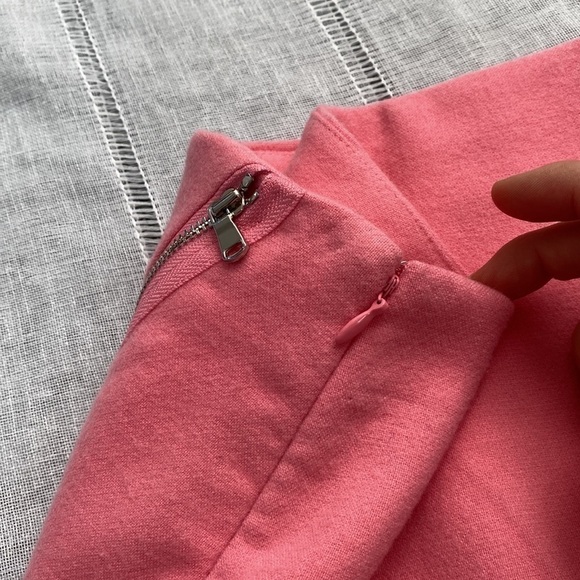 Loft NWT barbiecore pink pencil skirt with zipper embellishment. - Picture 8 of 14